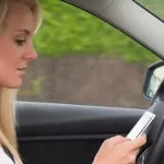 Handy beim Autofahren - Verboten